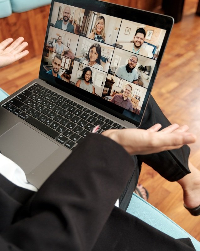 online licensed mental health counselling group session with professional therapist